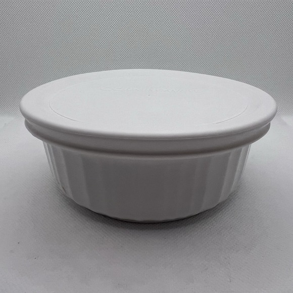 Corningware Other - CorningWare French White 16 oz Round Casserole Dish w/ Plastic Storage Lid